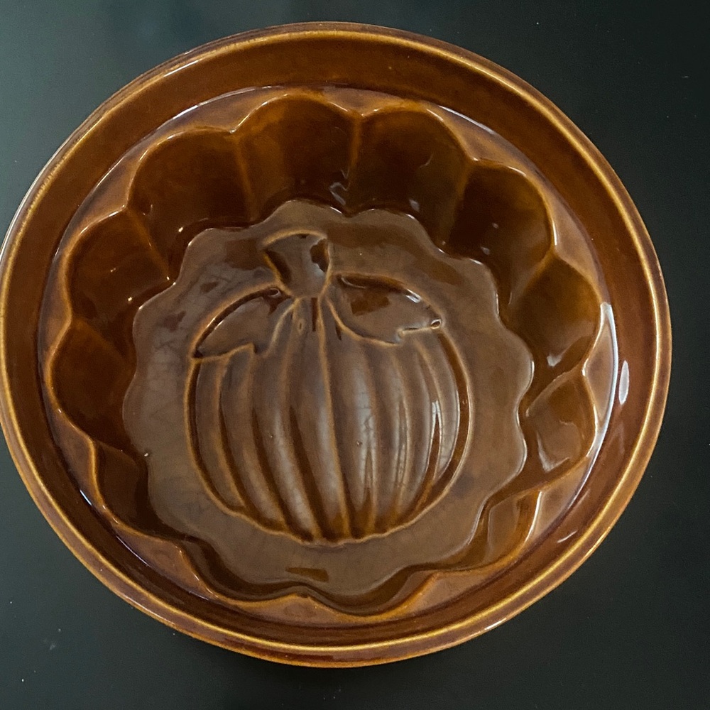 Brown Ceramic Crate & Barrel Pumpkin Mold, perfect
